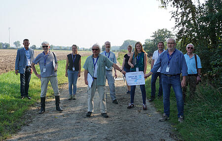 Der UHV Nr. 70 stellte der Jury von "Bach im Fluss - Der Niedersächsische Gewässerwettbewerb" das Projekt Wimmerbach in Lockhausen vor. 